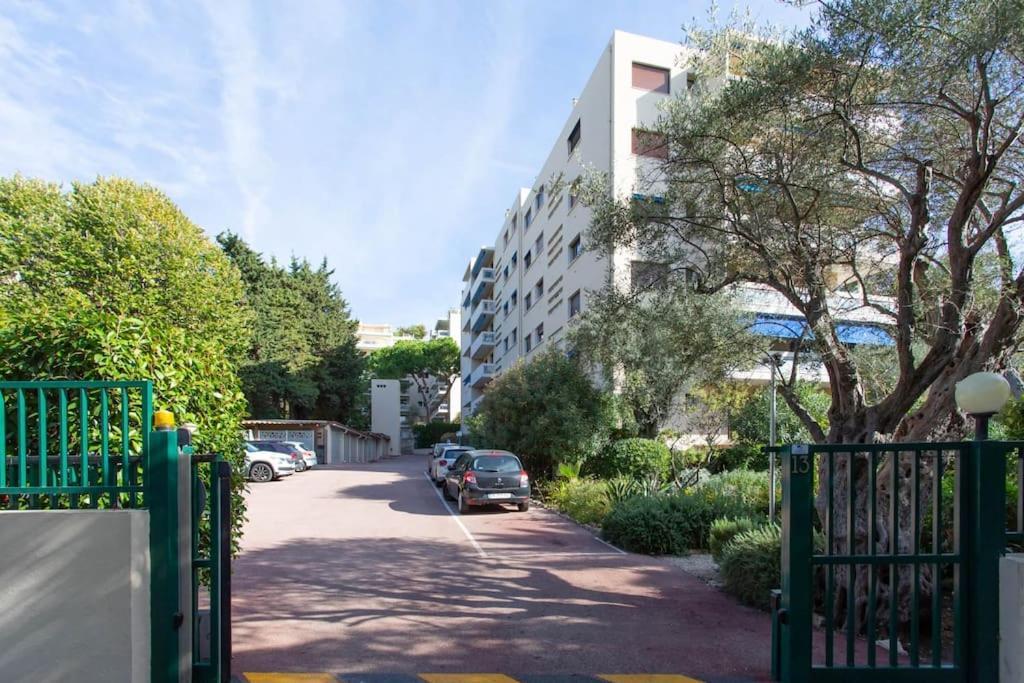 Appartement A6- 2 Bdr Incredible Sea View - Ac, Garage & Terrace à Antibes Extérieur photo